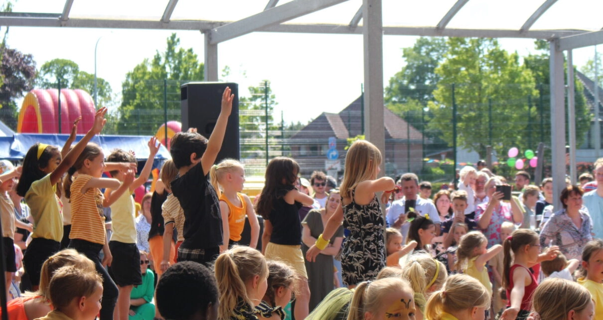 Frietmeesters bij scholen